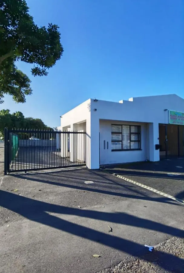 Galaxy Sleep And Go Rooms Goodwood Cape Town Güney Afrika
