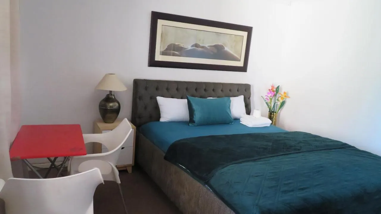 Konukevi Galaxy Sleep And Go Rooms Goodwood Cape Town