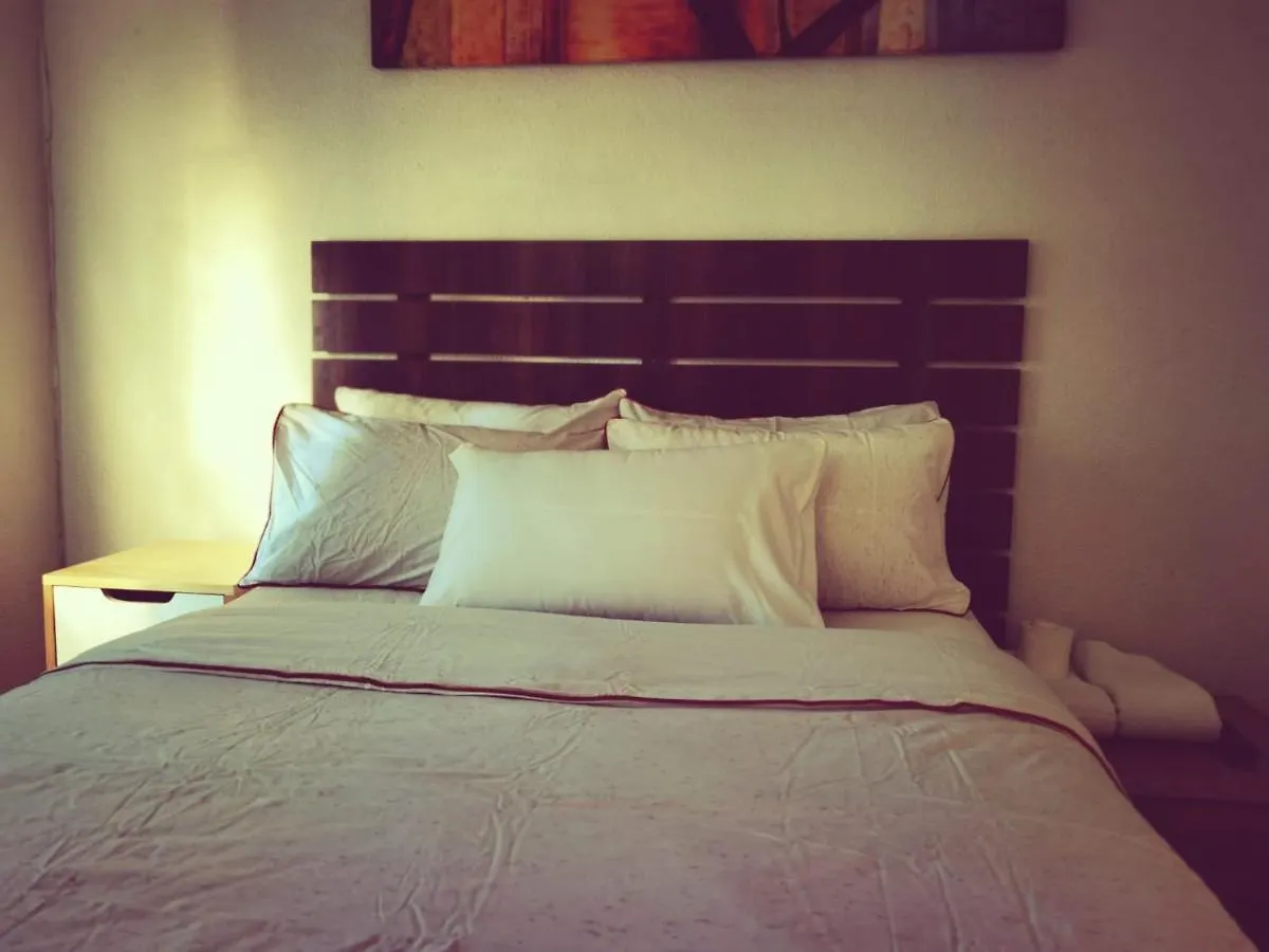 Guest house Galaxy Sleep And Go Rooms Goodwood Cape Town South Africa