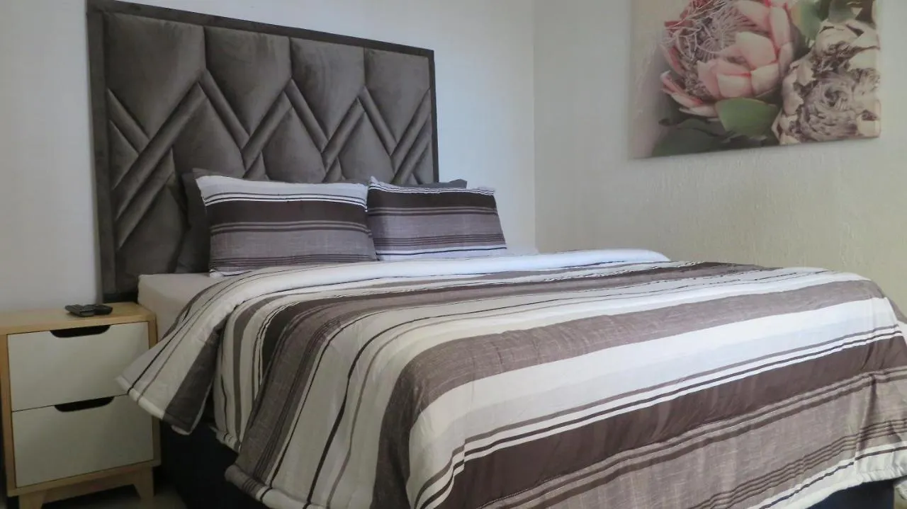 Konukevi Galaxy Sleep And Go Rooms Goodwood Cape Town